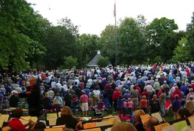 Gallery 1 - Naperville Municipal Band's Memorial Day Parade & Concert